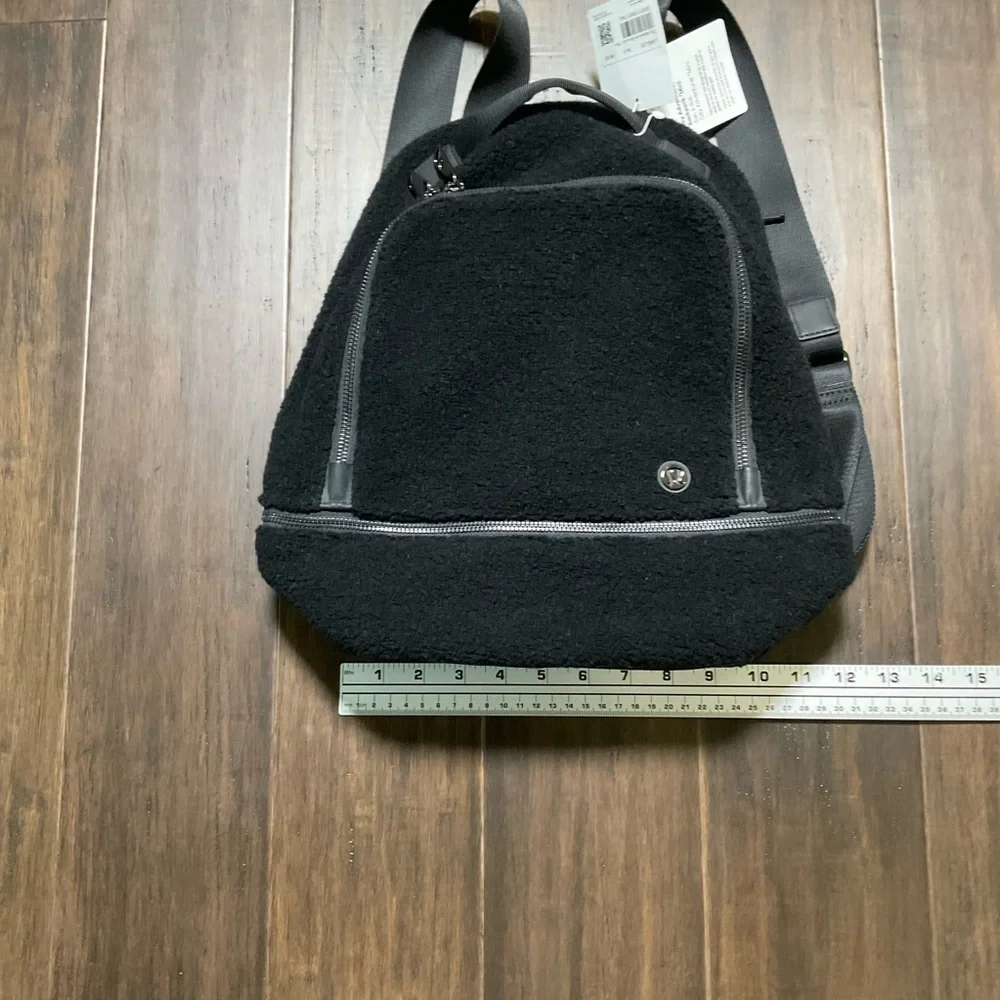 Lululemon City Adventurer Backpack Mini Black Sherpa Fleece 10L